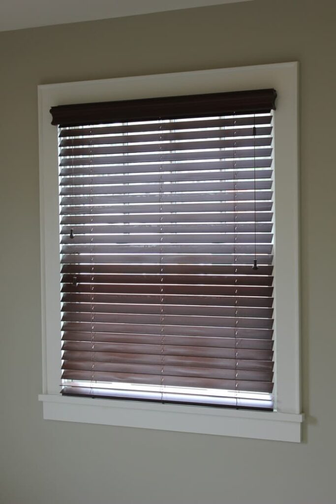 Hunter Douglas Wood Blind